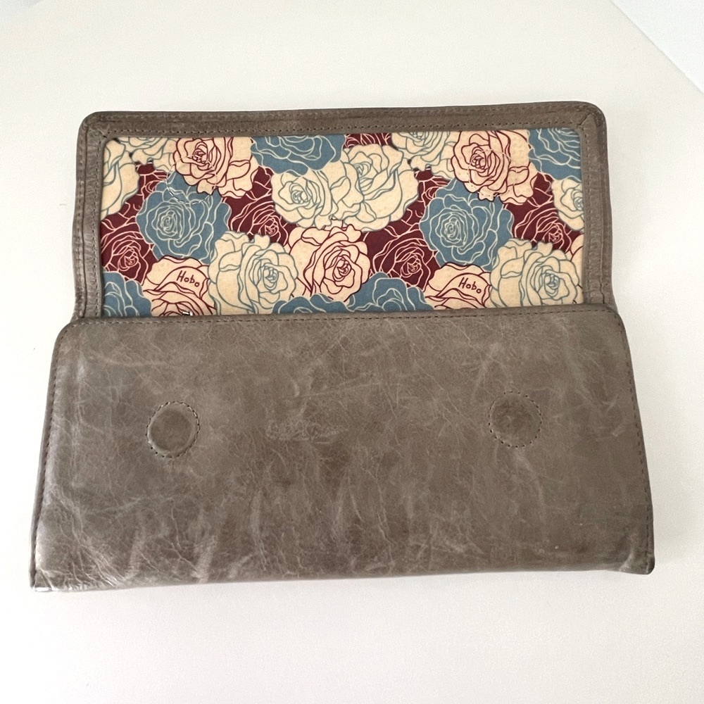 Hobo International Large Wallet | Vintage - Picture 7 of 12